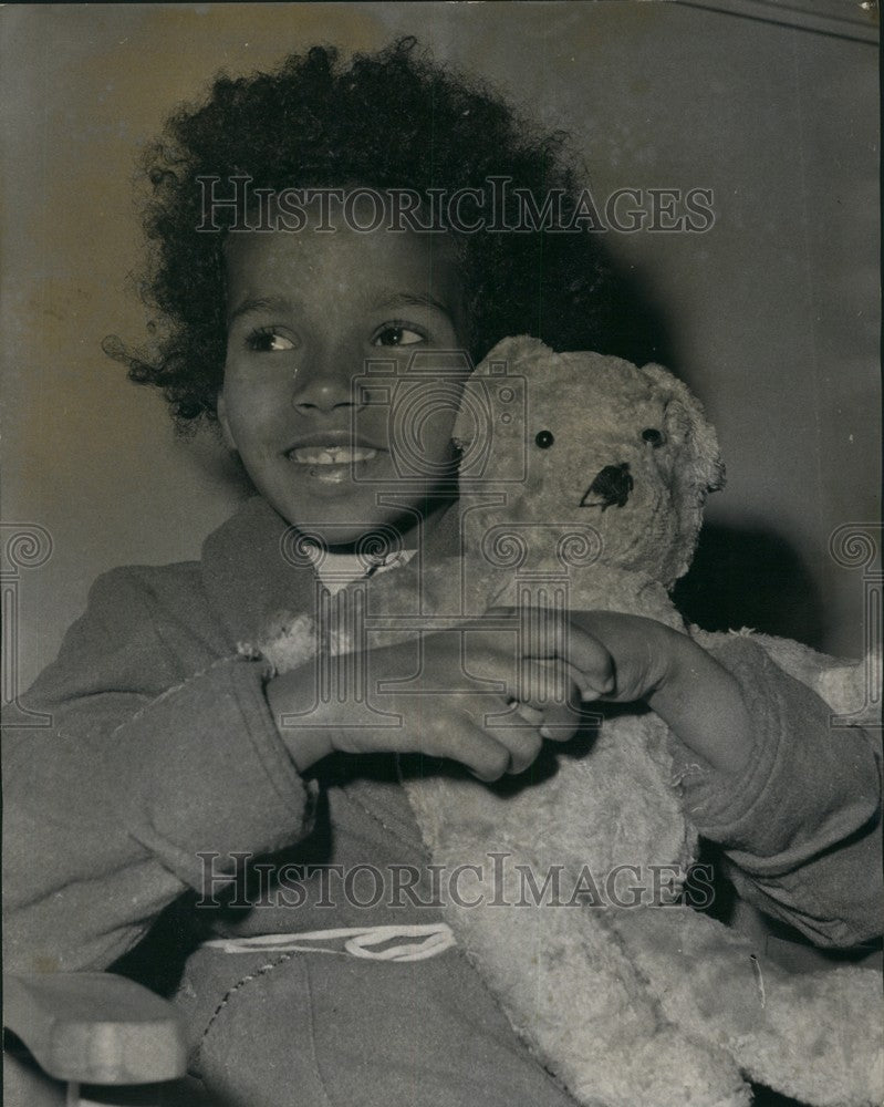 1965 Press Photo Juliana Adebone in the Children's Ward Found Missing for a Week