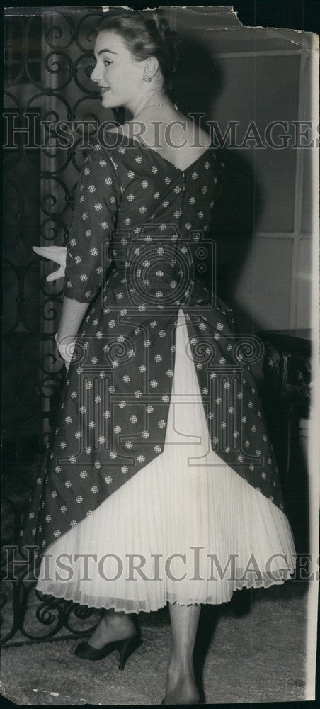 1954 Press Photo Spring models on Show - KSB68651