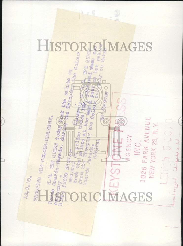 1958 Press Photo Queen receives Salute at Trooping the Color Ceremony