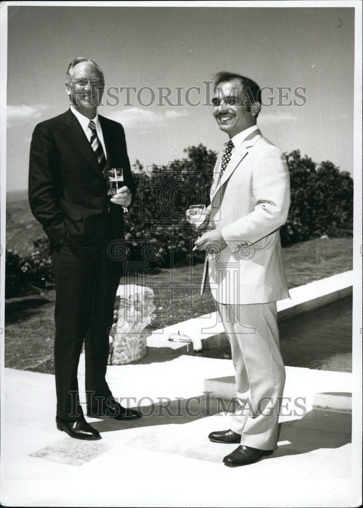 Load image into Gallery viewer, 1971 Press Photo King Hussein and William Rogers at al-Hummar Palace - KSB72167
