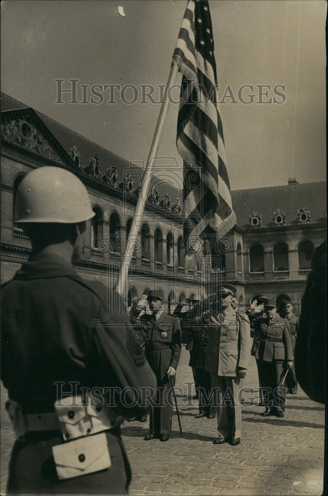 Press Photo General Smith, General Delattre, American Embassy, France- Historic Images