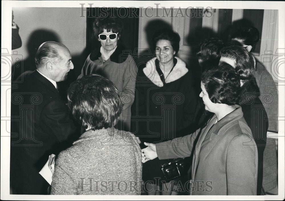 1969 Press Photo Members of the Palestinian women&#39;s federation &amp; PM - KSB73849- Historic Images