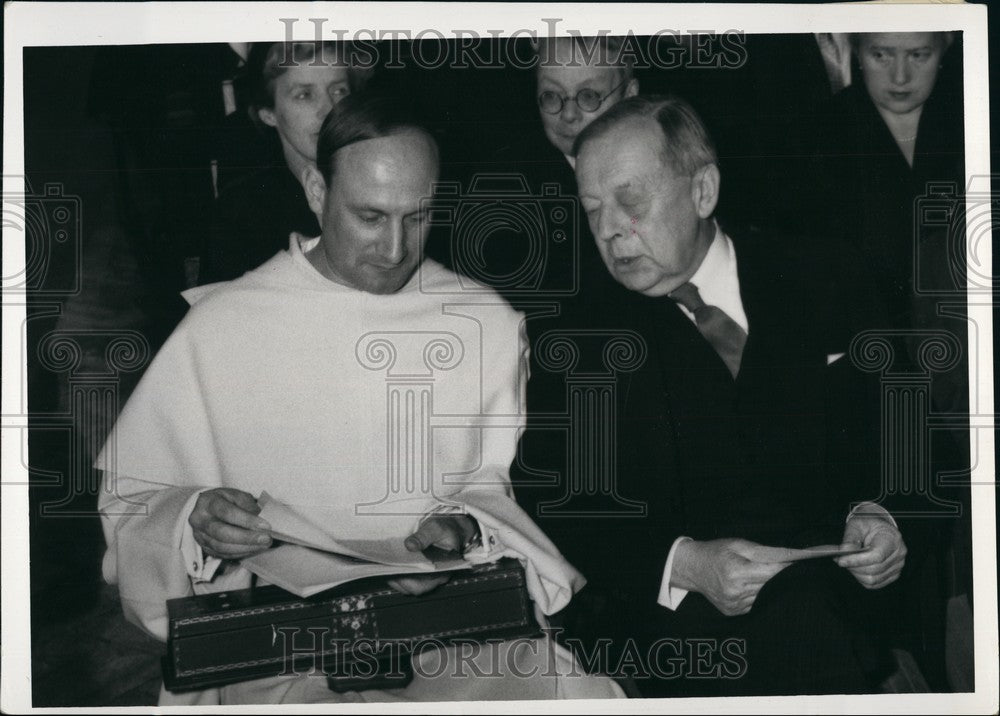1958 Press Photo Nobel Peace Prize Awarded to Father Pire of Belgium - KSB74093