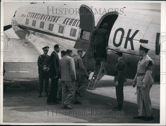 1953 Press Photo Czechoslovakian Plane, Carried Refugees - KSB74887