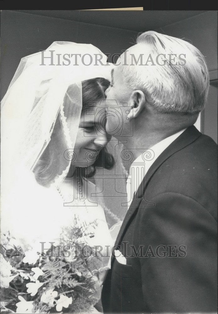 1968 Press Photo Birgitta Heck and her father Dr. Bruno Heck.- Historic Images