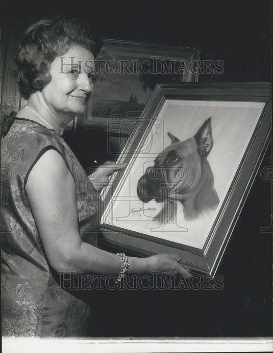 1973 Press Photo Renee Rousseau With Dog Painting in Nice Art Gallery