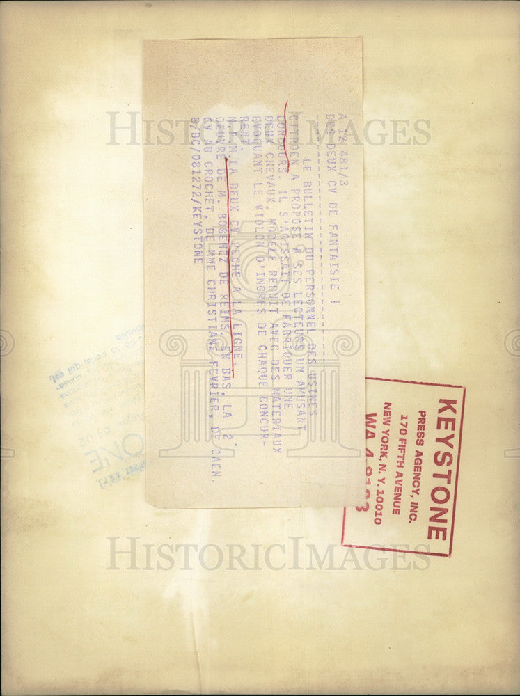 Load image into Gallery viewer, 1972 Press Photo Matchstick Car and a Crocheted Car
