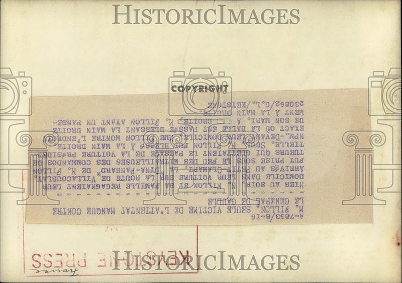 Load image into Gallery viewer, 1962 Press Photo Only Injury Assassination Attempt De Gaulle M. Fillon Shot Hand
