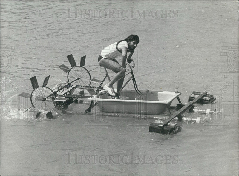 Load image into Gallery viewer, 1977 Press Photo Paddle Boat on the Azure Coast
