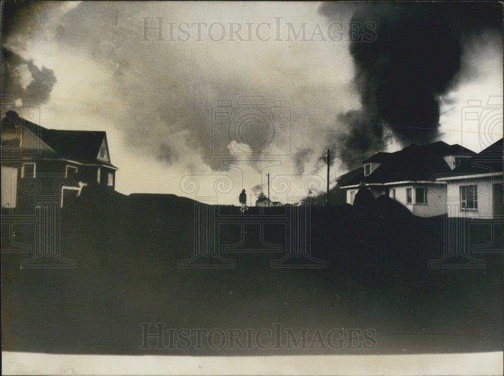 1973 Press Photo Town Burns as Vestmann Island Volcano Helgafell Erupts