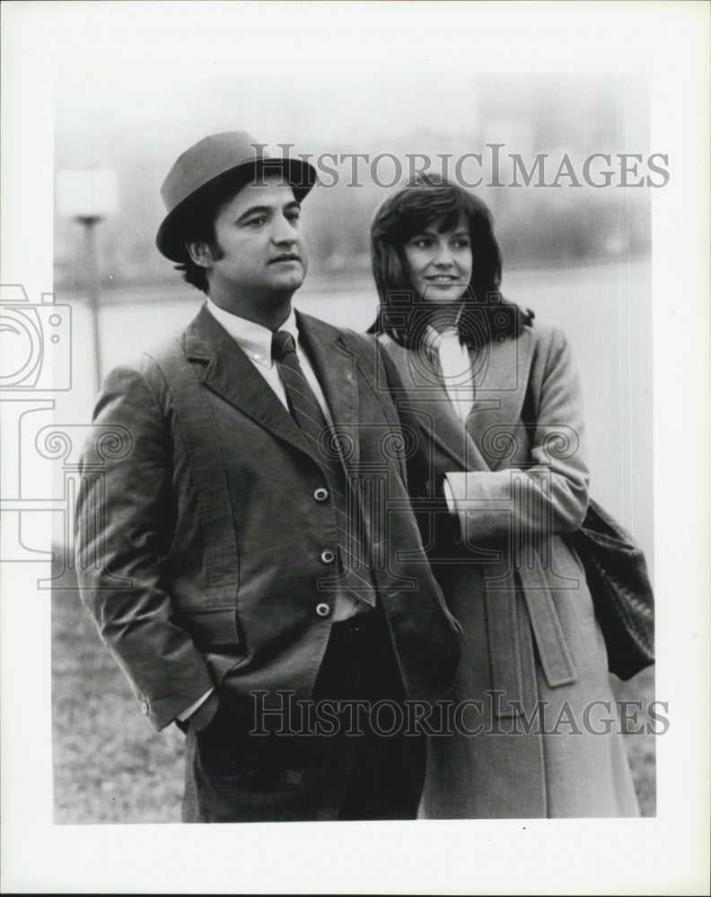 1986 Press Photo John Belushi And Blair Brown In &quot;Continental Divide&quot;- Historic Images