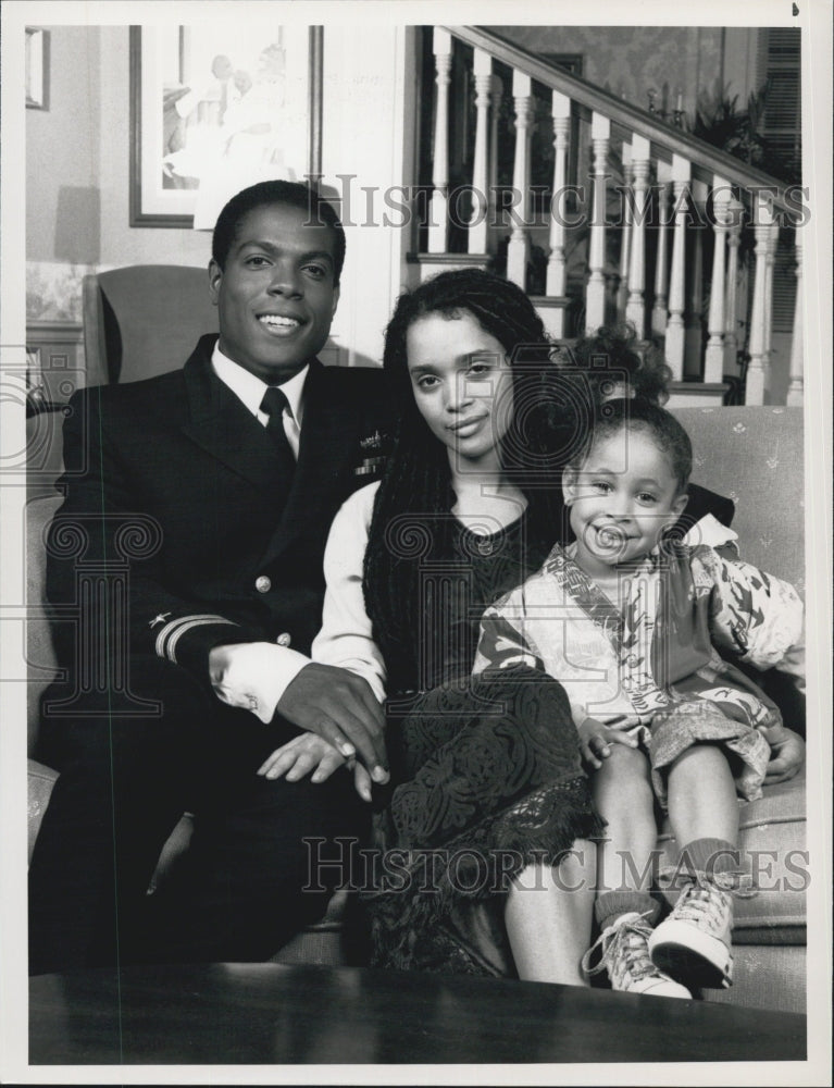 1989 Press Photo Lisa Bonet,Joseph Philips in &quot;The Cosby Show&quot;.- Historic Images