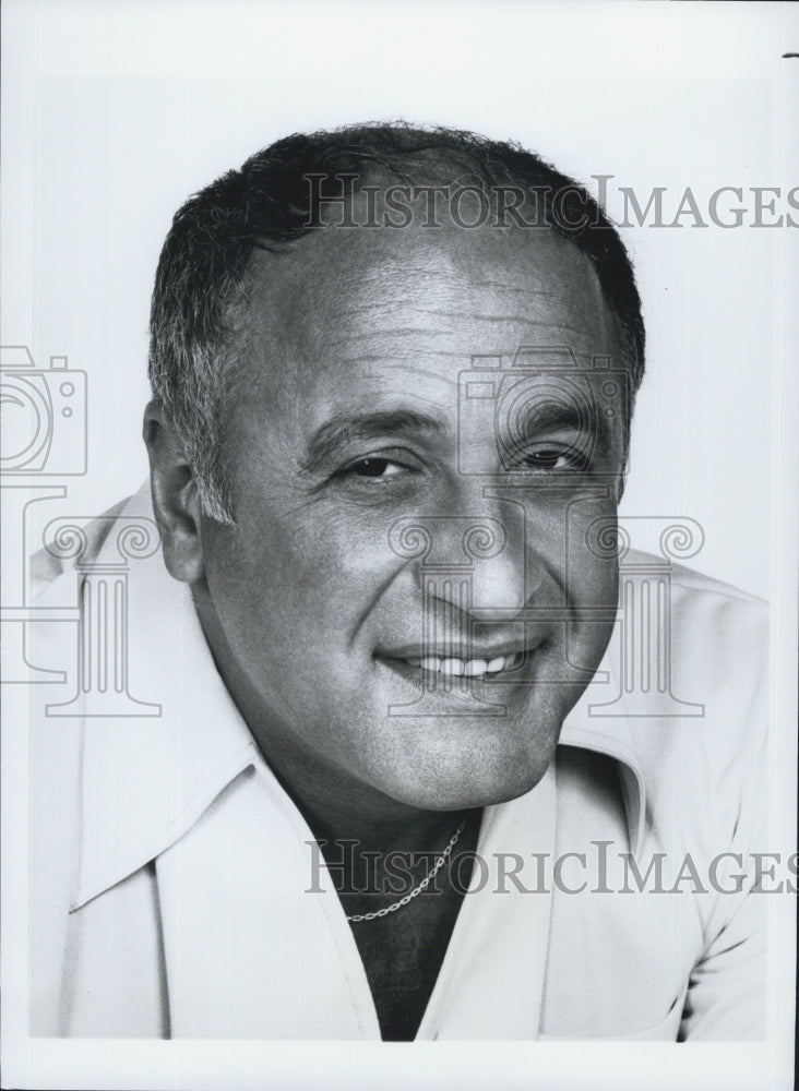 Press Photo Actor Vic Tayback In Television Show &quot;Alice&quot;- Historic Images