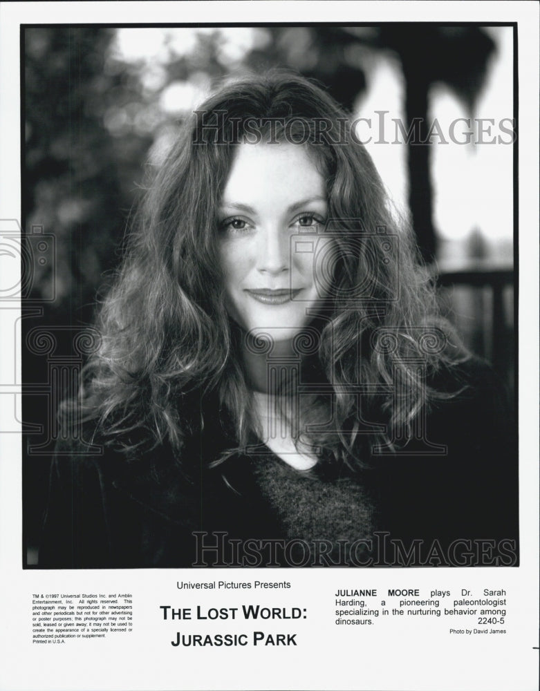 1997 Press Photo Actress Julianne Moore Stars In &quot;The Lost World: Jurassic Park&quot;- Historic Images