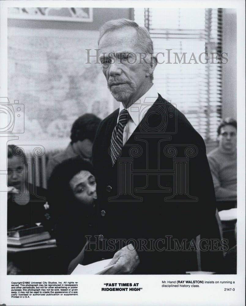 1982 Press Photo Actor Ray Walston Starring In &quot;Fast Times At Ridgemont High&quot;- Historic Images