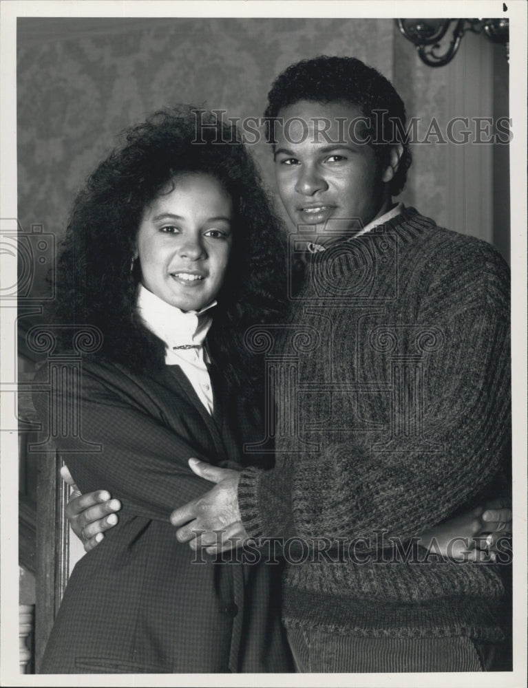 1988 Press Photo Actors Sabrina LeBeauf And Geoffrey Owens In &quot;The Cosby Show&quot;- Historic Images