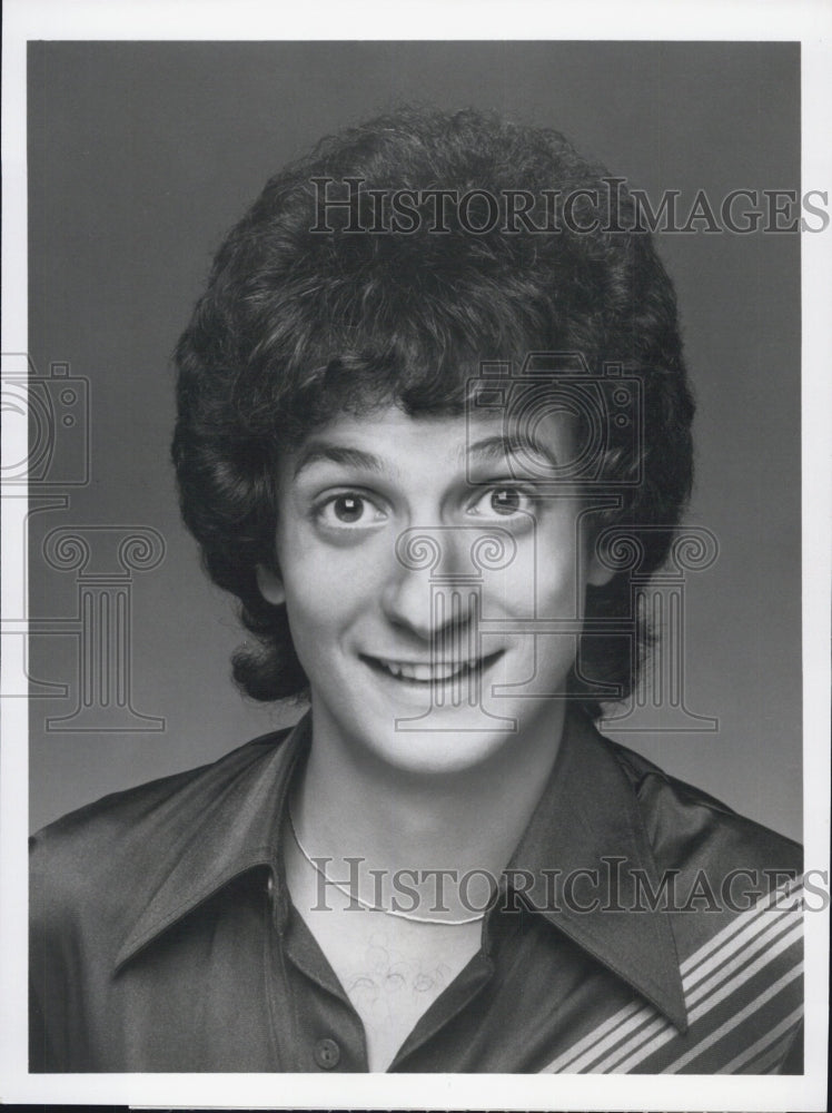 1975 Press Photo Actor Ron Palillo Starring In TV Series &quot;Welcome Back, Kotter&quot;- Historic Images