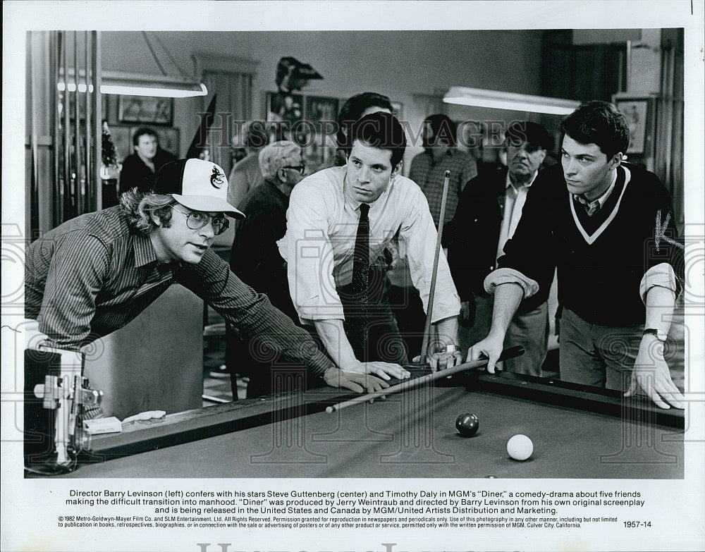 1982 Press Photo Levinson, Guttenberg, Daly in &quot;Diner&quot;- Historic Images