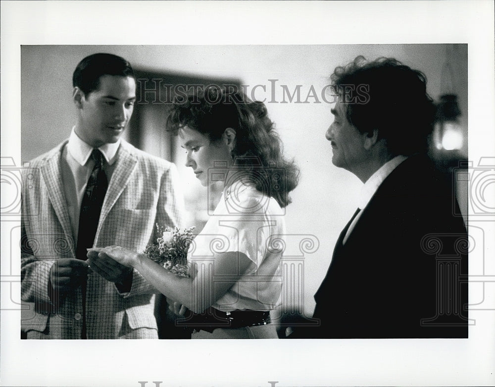 Press Photo Keann Reenes, B. Hershey and Peter Falk in &quot;Tune in Tomorrow&quot;- Historic Images