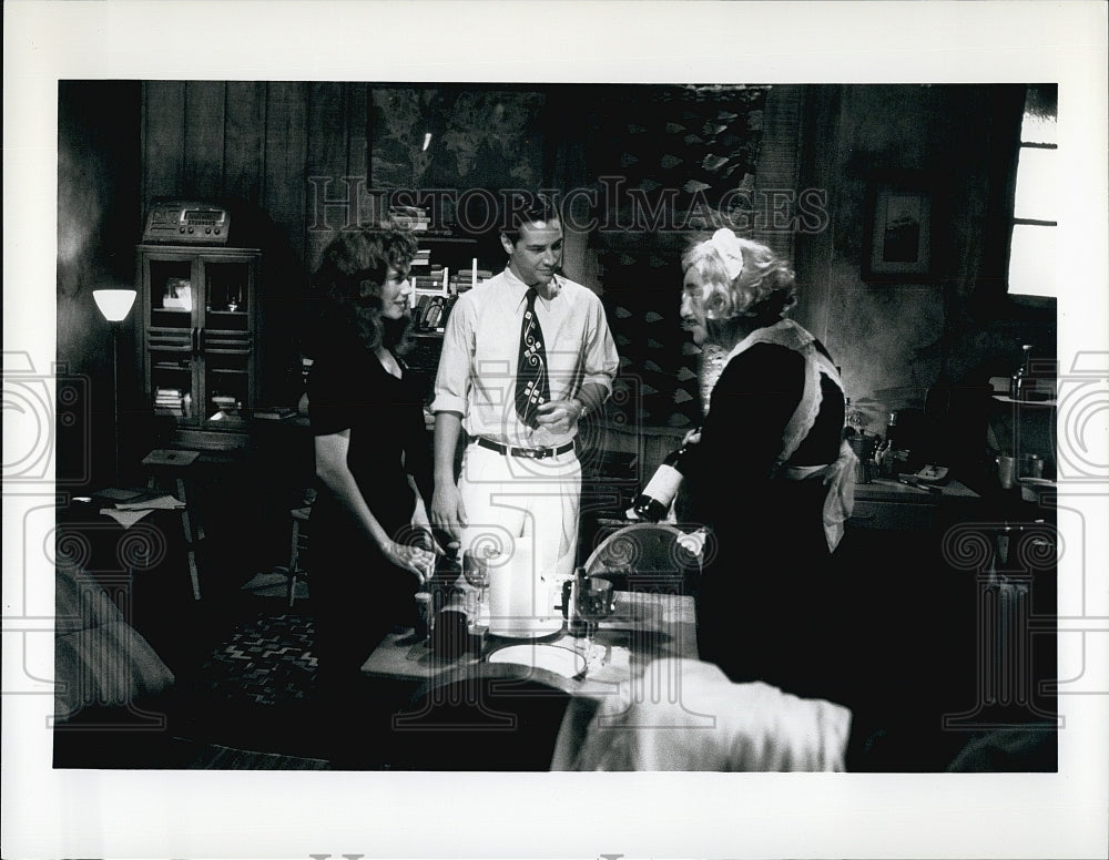 Press Photo Barbara Hershey, Keanu Reeves and Peter Falk in &quot;Tune in Tomorrow&quot;- Historic Images