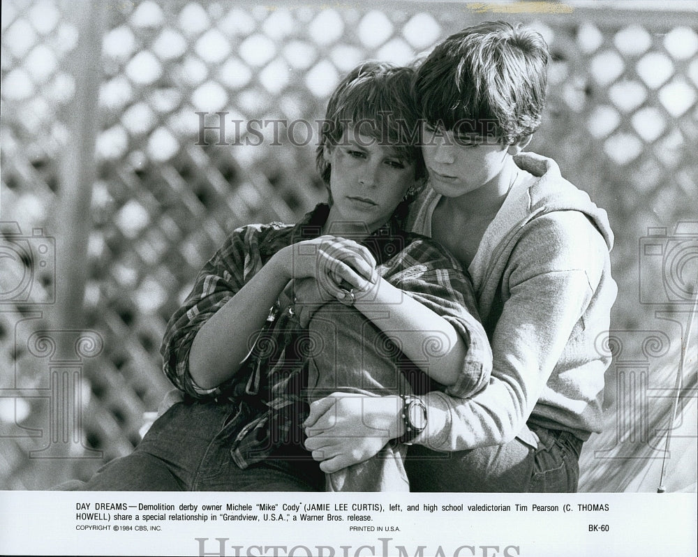 1984 Press Photo Actress Jamie Lee Curtis &amp; C. Thomas Howell In &quot;Grandview USA&quot;- Historic Images