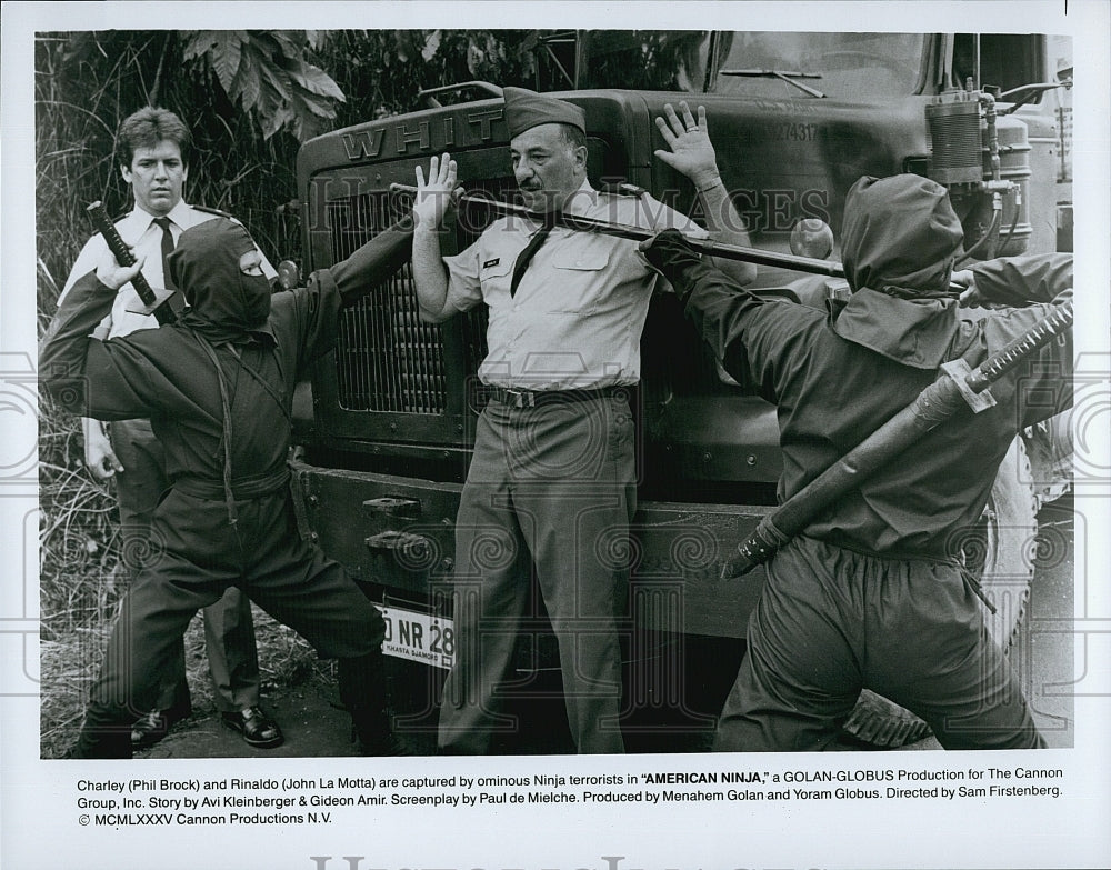 1985 Press Photo Phil Brock, John La Motta, &quot;American Ninja&quot;- Historic Images