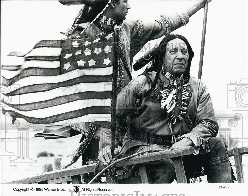 1985 Press Photo &quot;Revolution&quot; Two native american actors- Historic Images