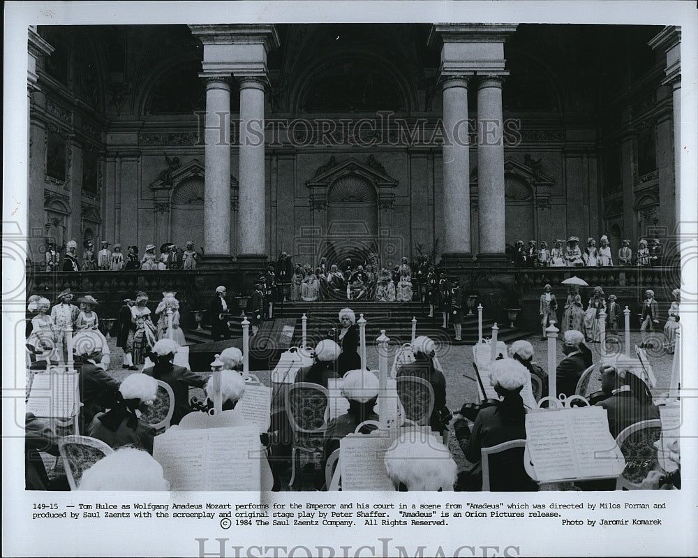 1984 Press Photo Tom Hulce Actor Portrays Mozart Movie Scene Amadeus Film- Historic Images