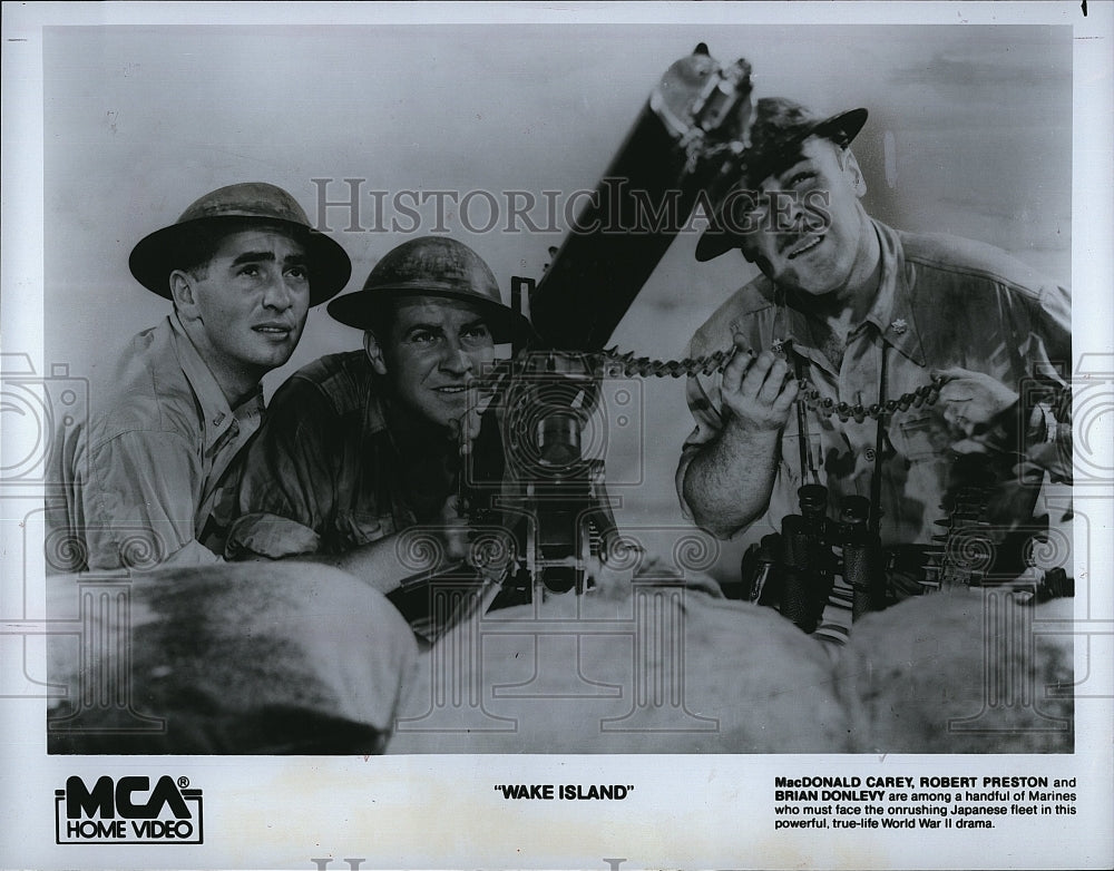 Press Photo MacDonald Carey, Robert Preston and Brian Donlevy in &quot;Wake Island&quot;- Historic Images