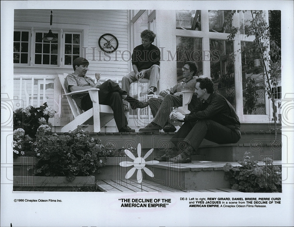 1986 Press Photo Scene From Film &quot;The Decline Of The American Empire&quot;- Historic Images