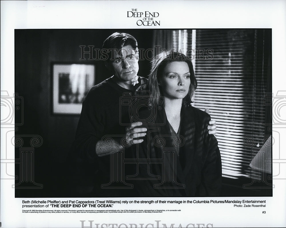 1999 Press Photo Williams &amp; Pfeiffer Star In &quot;The Deep End Of The Ocean&quot;- Historic Images