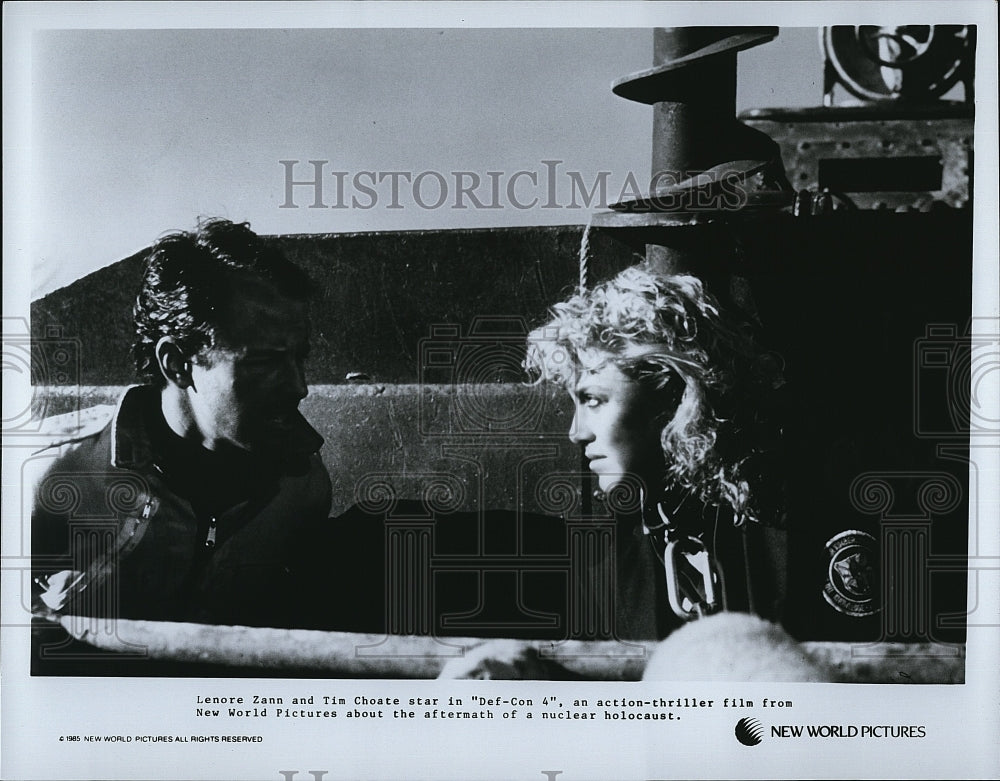 1985 Press Photo Actress Lenore Zann &amp; Actor Tim Choate in &quot;Def-Con 4&quot;- Historic Images