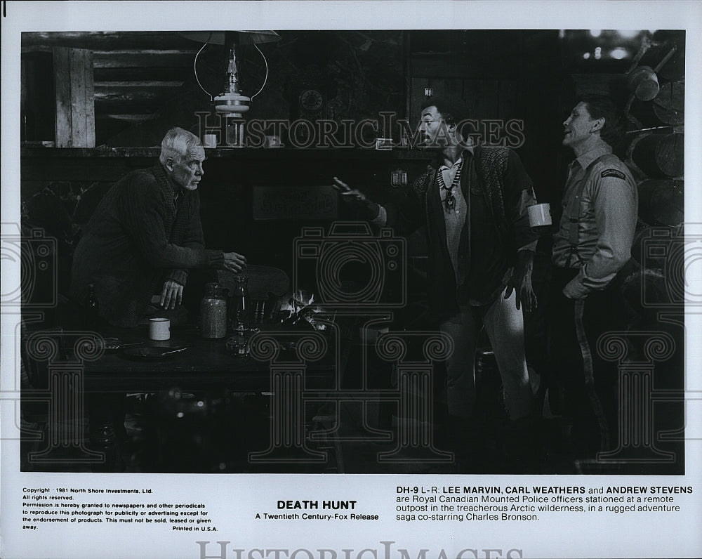 1981 Press Photo Lee Marvin, Carl Weathers, &amp; Andrew Stevens in &quot;Death Hunt&quot;- Historic Images