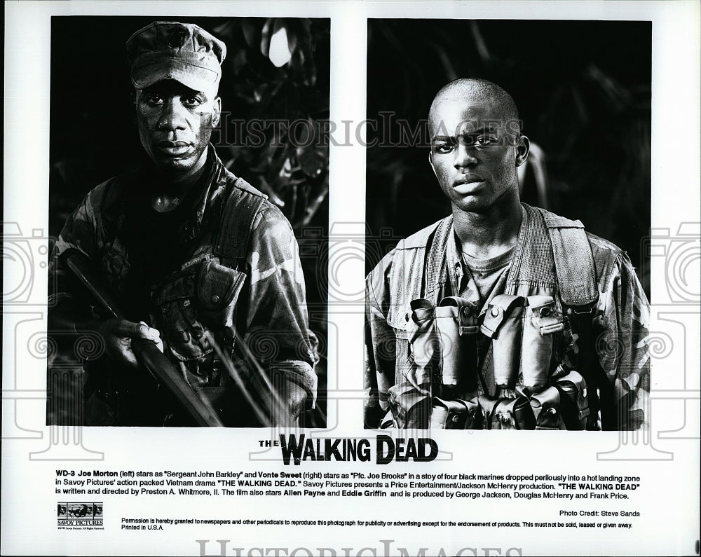 1995 Press Photo Joe Morton and Vonte Sweet in &quot;The Walking Dead&quot;- Historic Images