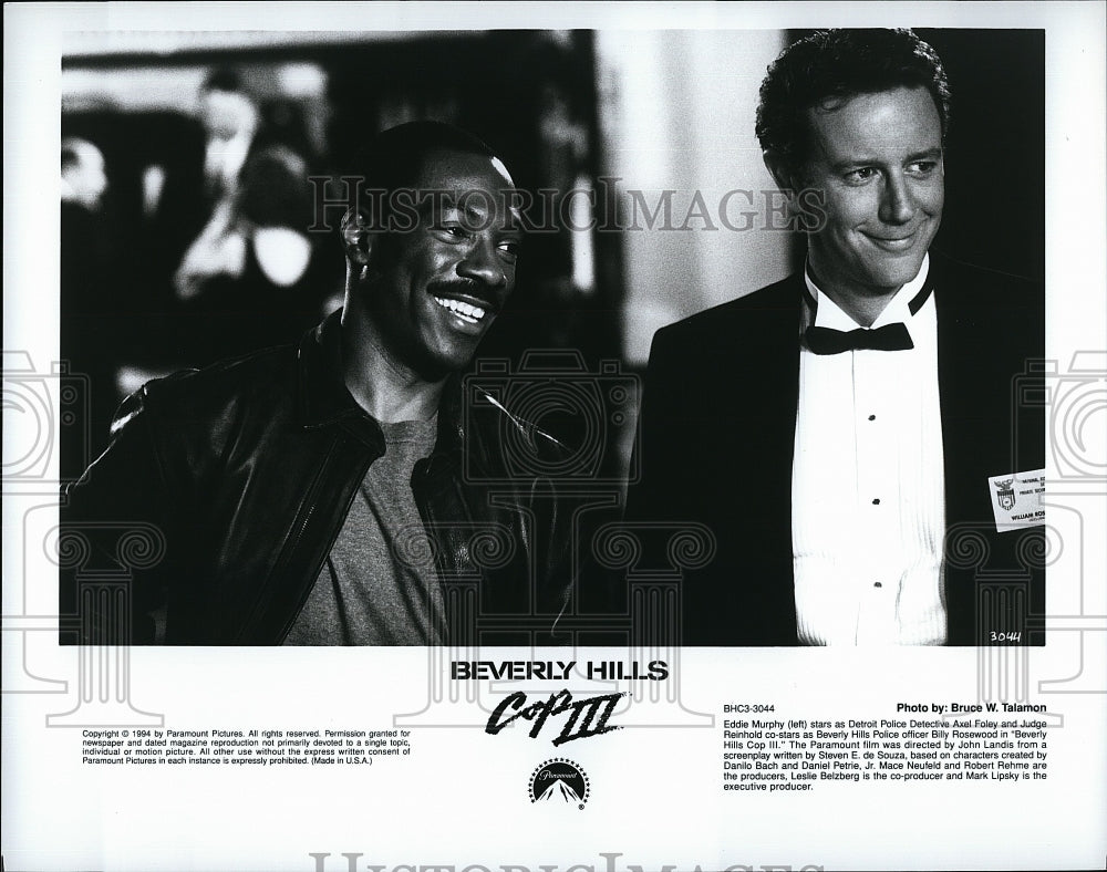 1994 Press Photo Actors Eddie Murphy &amp; Judge Reinhold in &quot;Beverly Hills Cop III&quot;- Historic Images