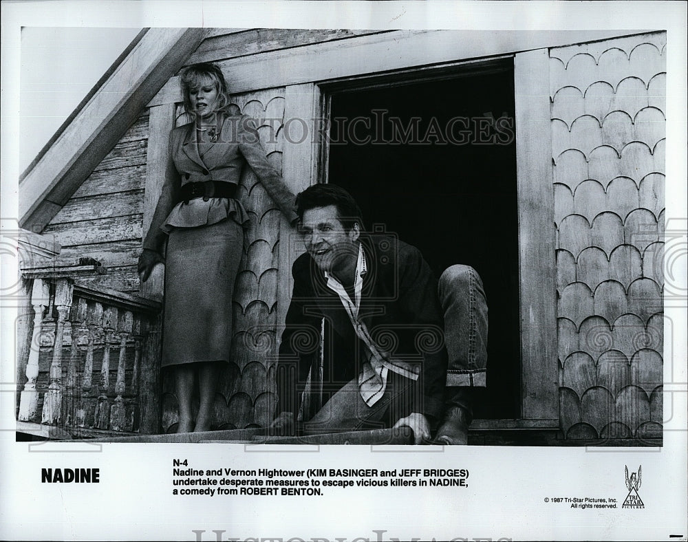 1987 Press Photo Kim Basinger Jeff Bridges in Nadine Comedy Movie- Historic Images