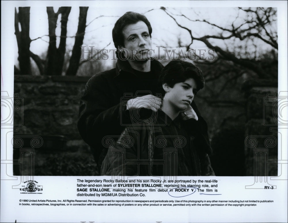 1990 Press Photo Actors Sylvester Stallone &amp; Sage Stallone in &quot;Rocky V&quot;- Historic Images