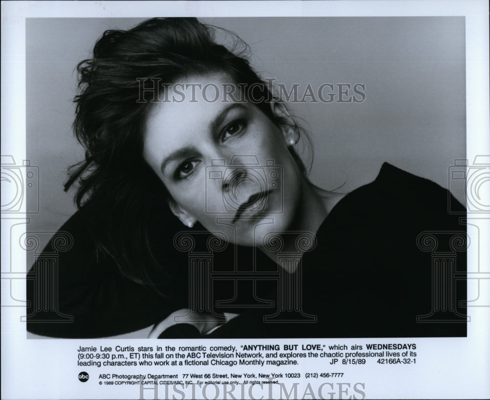 1989 Press Photo Actress, Author Jamie Lee Curtis In Anything But Love- Historic Images