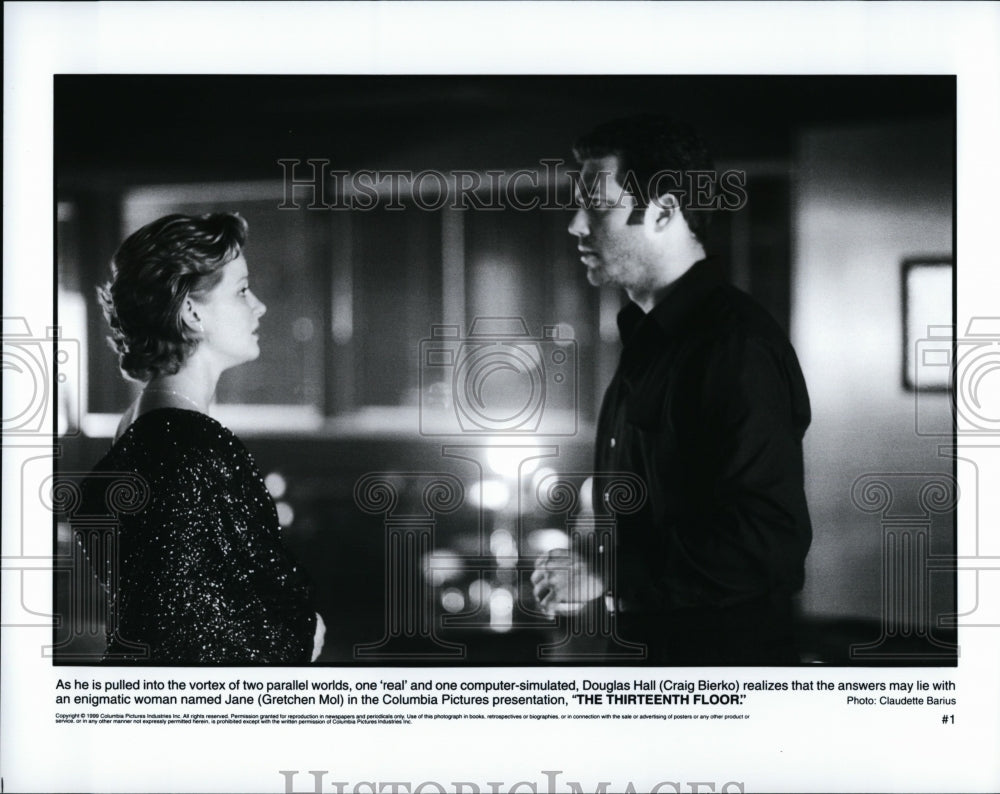 1999 Press Photo Craig Bierko, Gretchen Mol &quot;The Thirteenth Floor&quot;- Historic Images