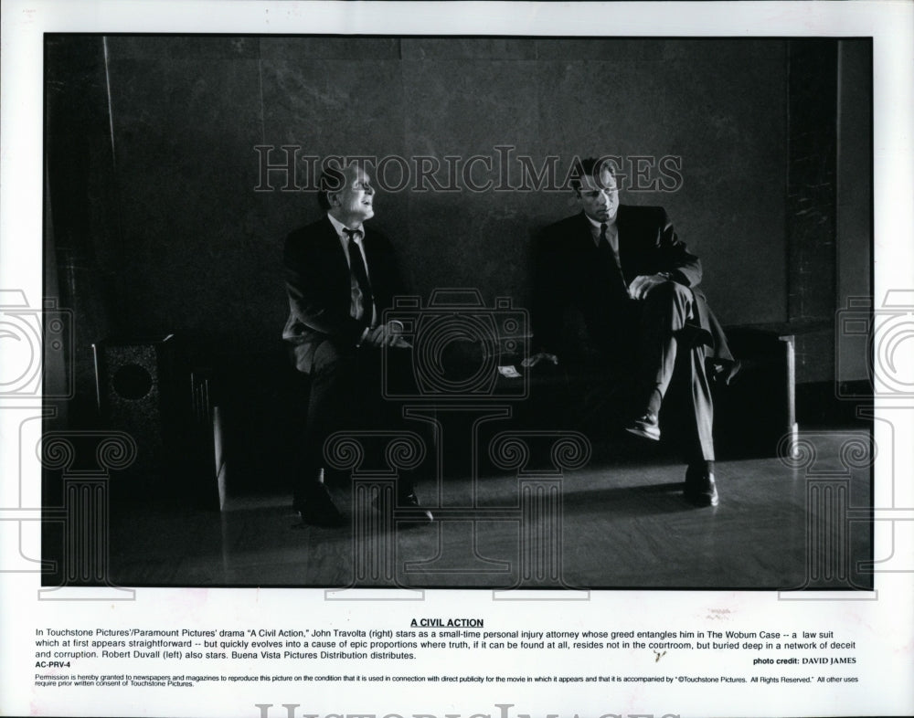 1998 Press Photo John Travolta and Robert Duvali in &quot;A Civil Action&quot;.- Historic Images