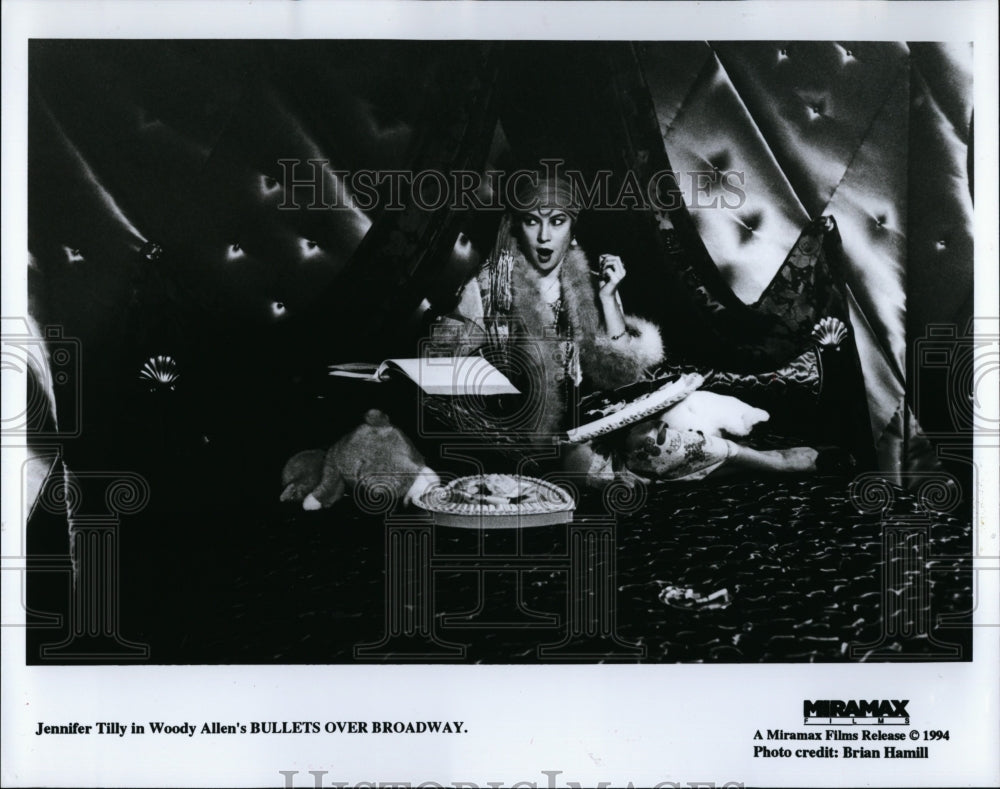 1994 Press Photo Jennifer Tilly in "Bullets over Broadway". - Historic Images