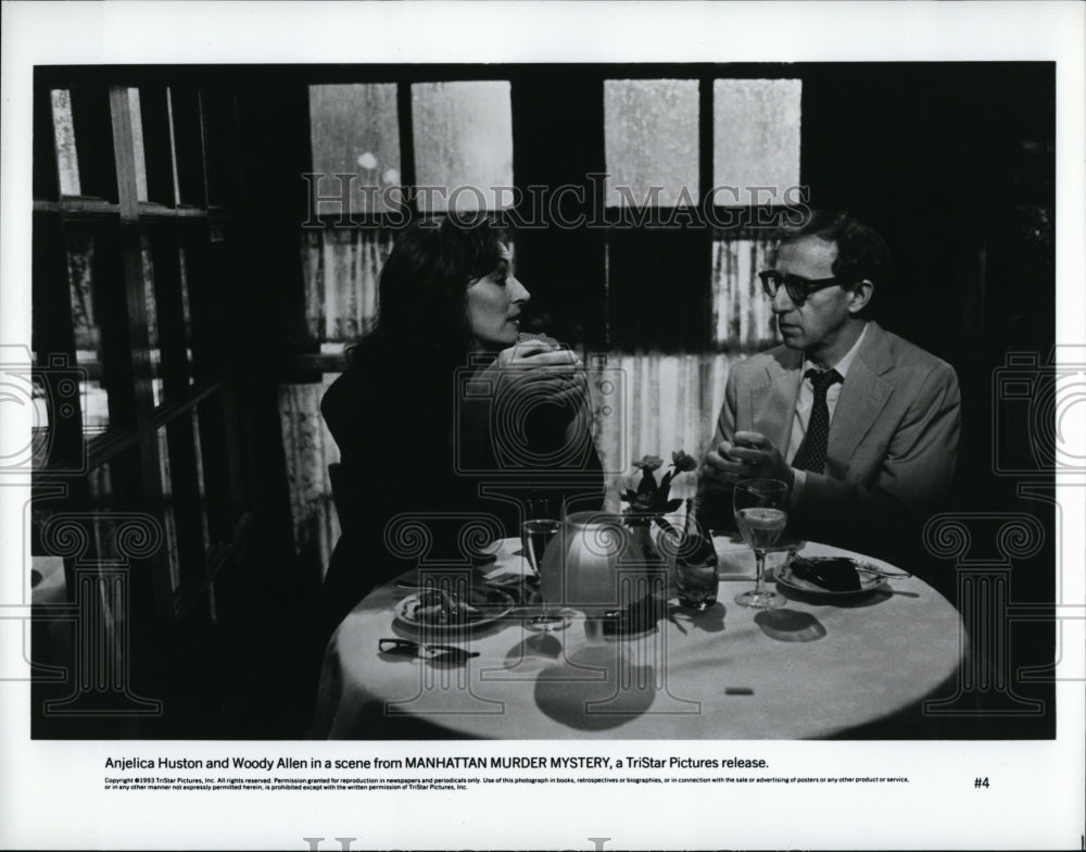 1993 Press Photo &quot;Manhattan Murder Mystery&quot; Anjelica Huston &amp; Woody Allen- Historic Images