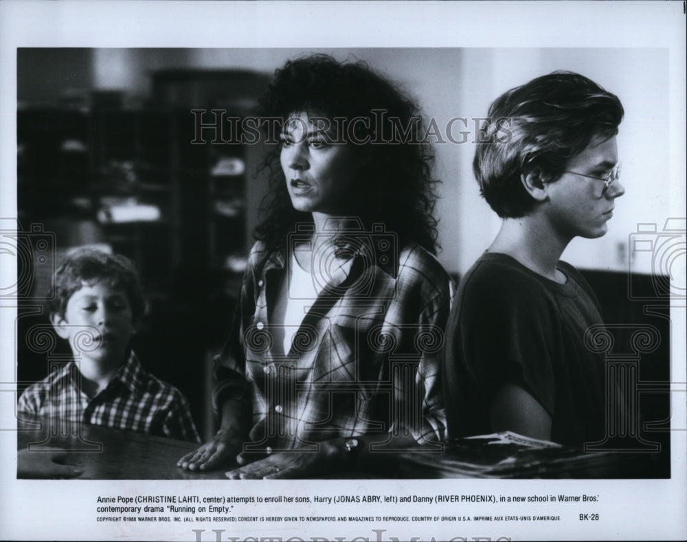 1988 Press Photo &quot;Running On Empty&quot; River Phoenix,Christine Lahti,Jonas Abry- Historic Images