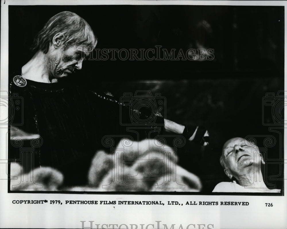 1979 Press Photo Malcolm McDowell American Actor Caligula Movie Scene Film- Historic Images