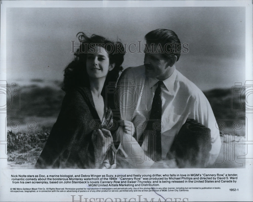 1982 Press Photo Nick Nolte &amp; Debra Winger Star In &quot;Cannery Row&quot;- Historic Images