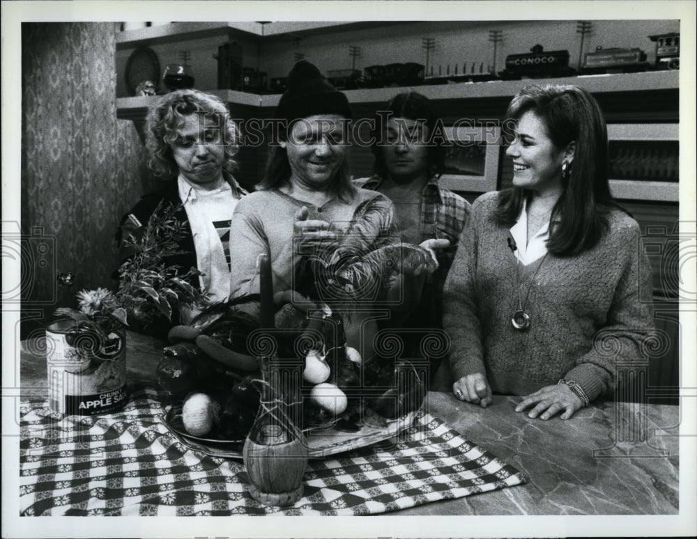 1989 Press Photo Larry Darryl &amp; Darryl &amp; Kathleen Sullivan On &quot;CBS This Morning&quot;- Historic Images