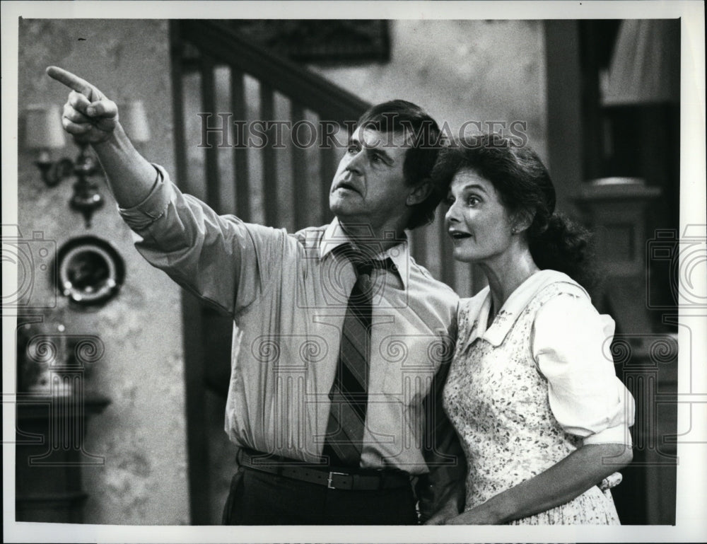 1988 Press Photo &quot;The Johnsons Are Home&quot; Geoffrey Lewis &amp; Lynn Milgrim- Historic Images