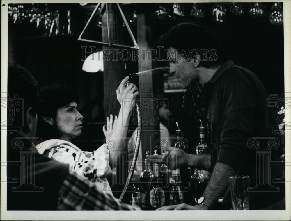 1985 Press Photo &quot;Cheers&quot; Ted Danson,Rhea Perlman- Historic Images