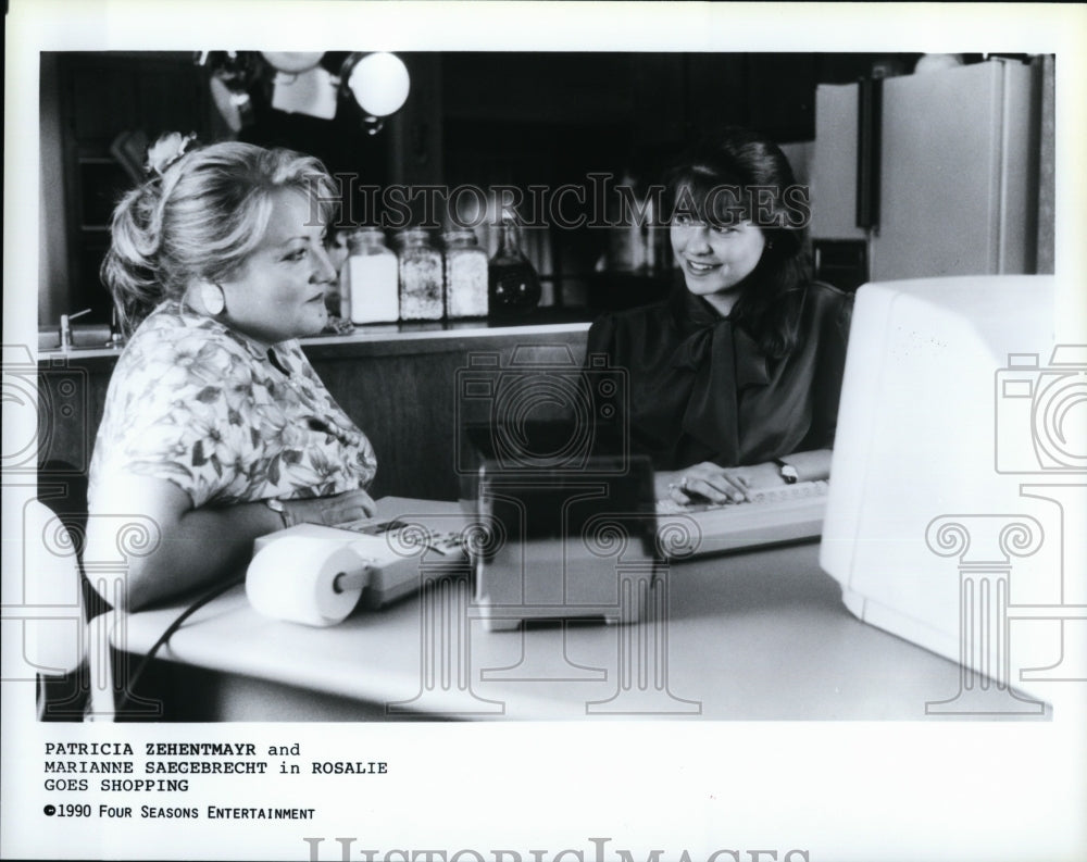 1990 Press Photo Patricia Zehentmayr Marianne Saegebrecht Rosalie Goes Shopping - Historic Images