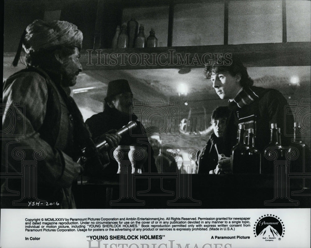 1985 Press Photo Nicholas Rowe and Alan Cox in &quot;Young Sherlock Holmes&quot;- Historic Images